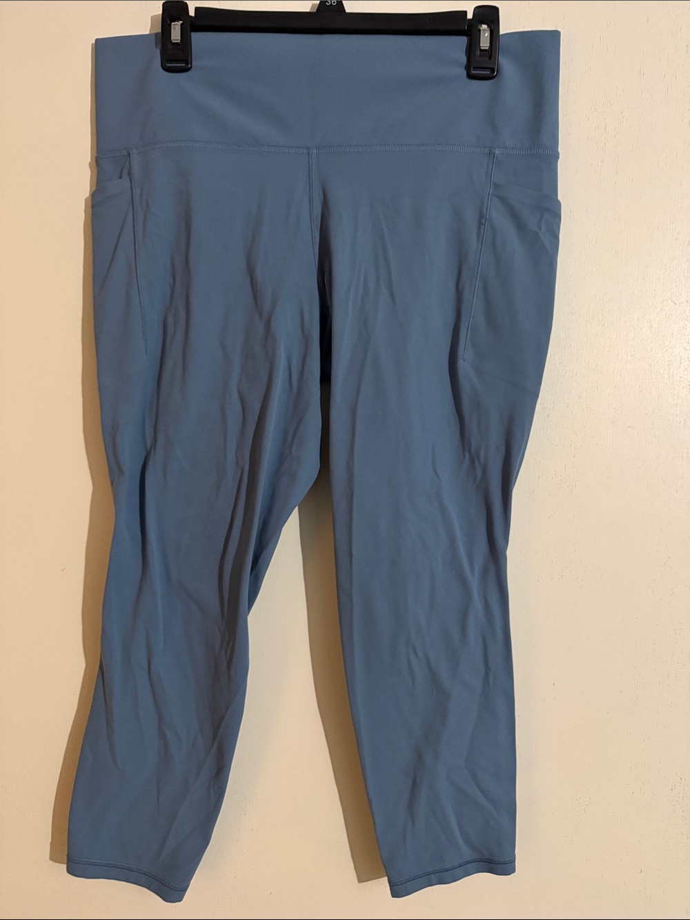 Athleta Slate Gray Salutation Stash Pocket II 7/8 Tights